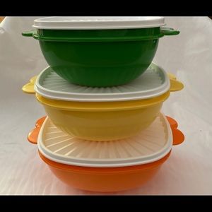 Tupperware bowls